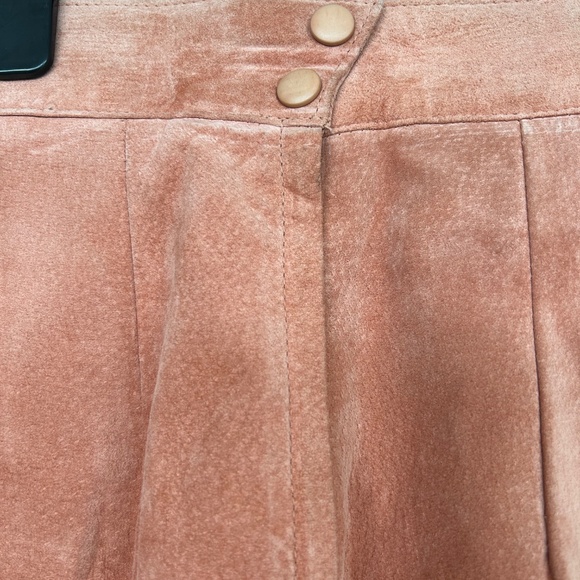 Falls coming suede lined skirt - Picture 4 of 5